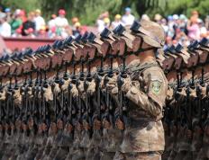 世俱杯分组-引爆全球排名战火！小贾伦数据全面爆发震撼篮坛