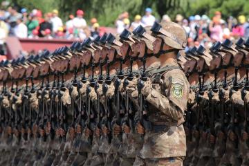 世俱杯分组-引爆全球排名战火！小贾伦数据全面爆发震撼篮坛