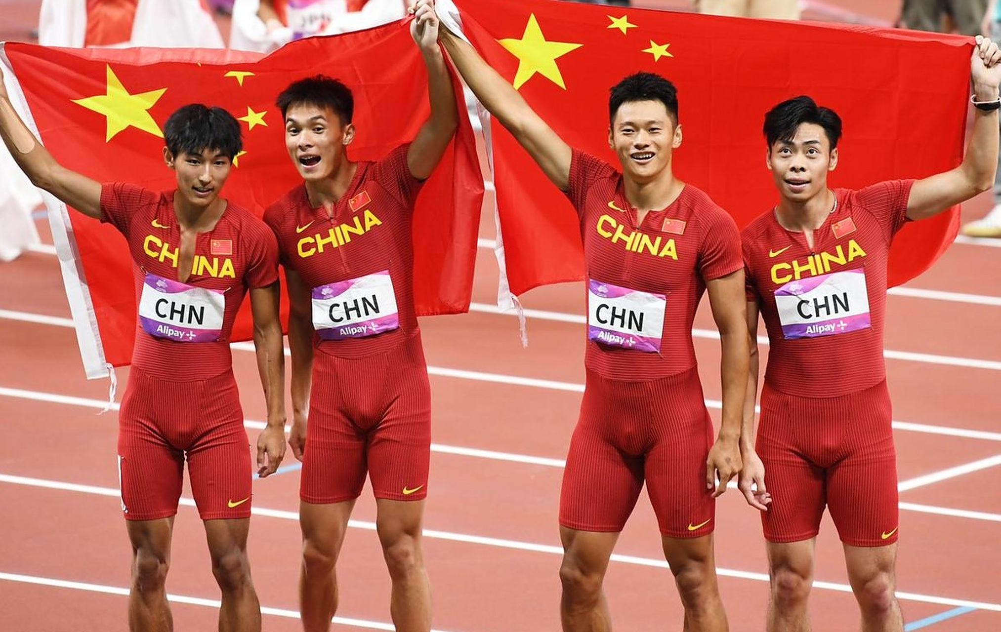 世俱杯参赛资格-体育之巅的精彩战斗刷新记录的简单介绍