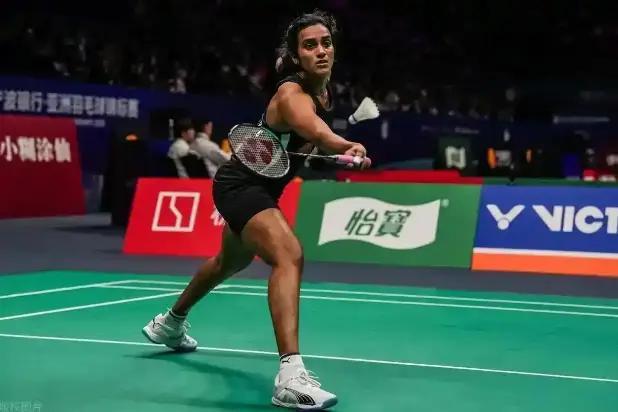 世俱杯分组-韩国羽毛球队绝地反击法国羽毛球队,辛杜爆发神勇的简单介绍