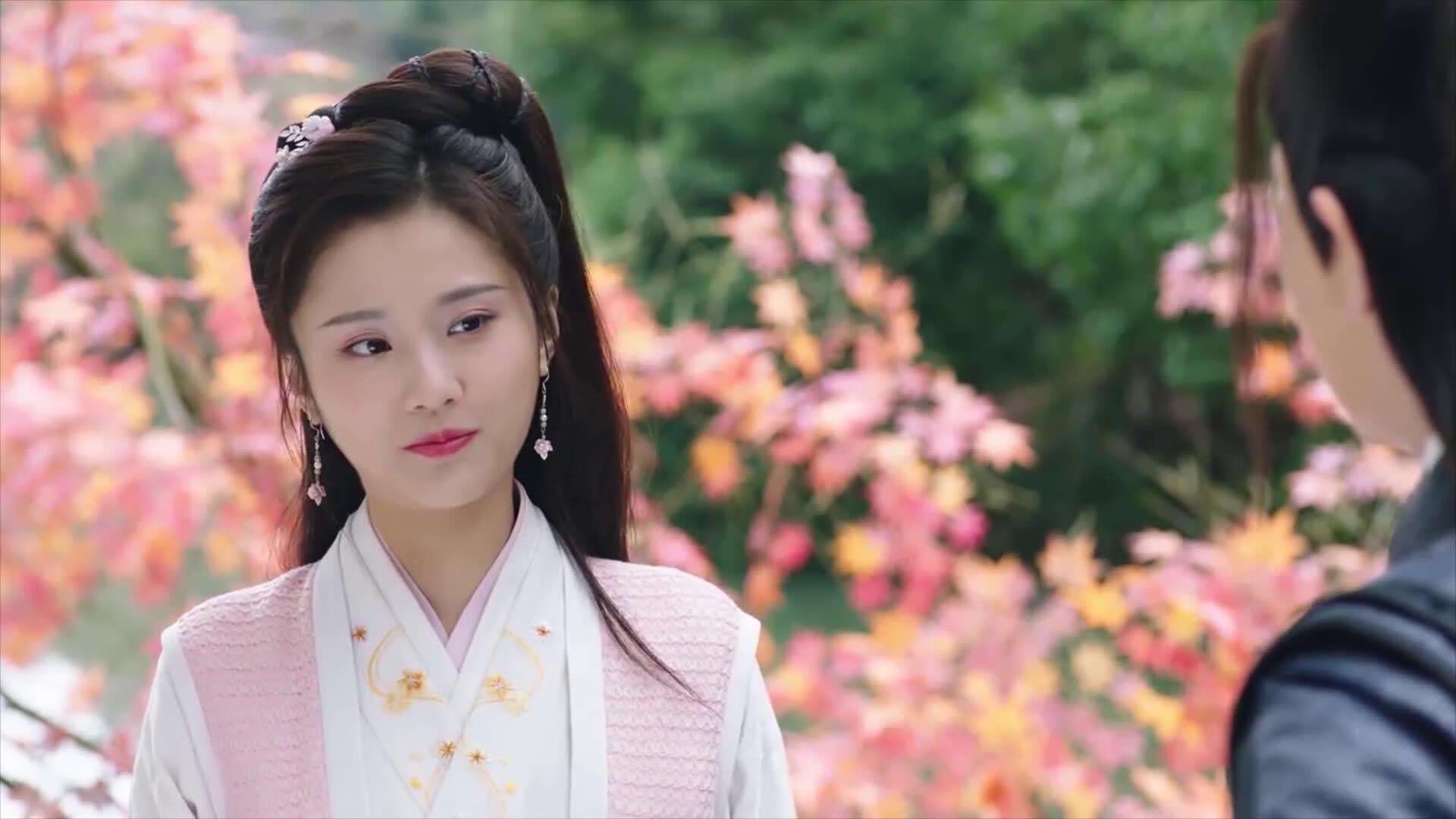 世俱杯改制-布克如布伦森附体，当NBA的太阳升起，英超的争冠心跳在篮球场同步搏动