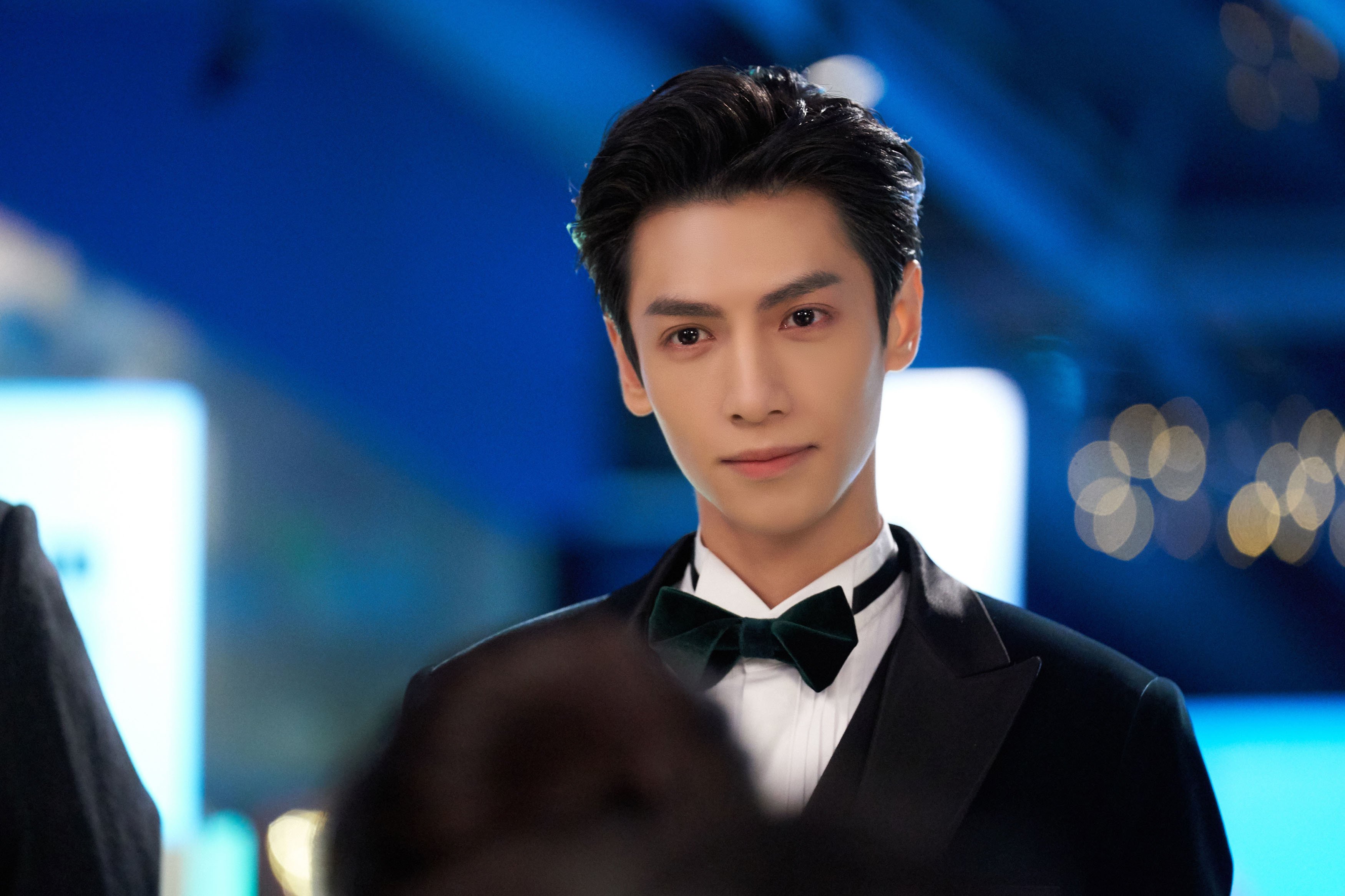 世俱杯参赛资格-库里撕裂新疆防线的背后，雷霆队失衡的攻防体系值得反思