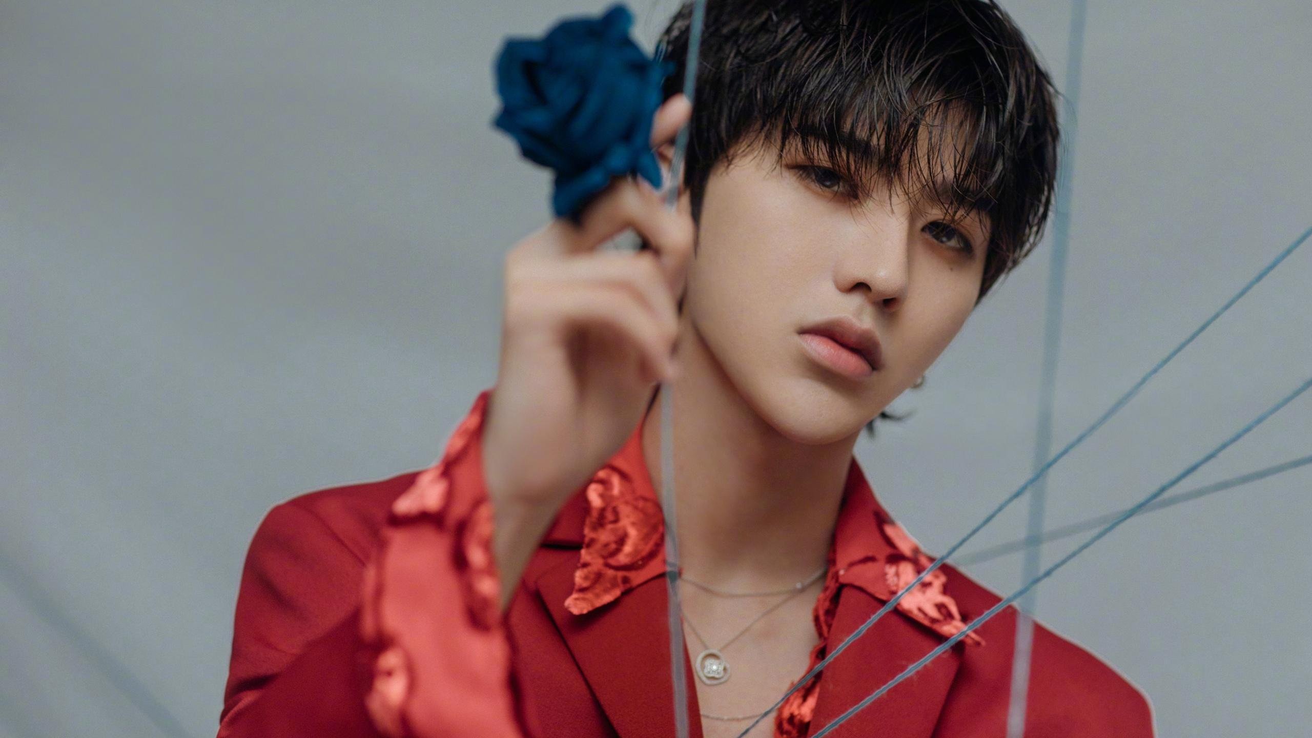 世俱杯2025-轮对轮、杆对杆,当F1缠斗哲学驶入三狮军团的制霸之路